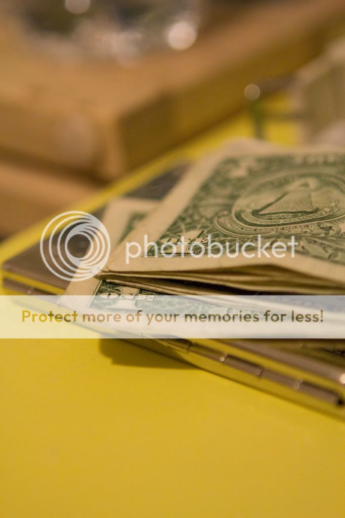 IMAGE: http://i404.photobucket.com/albums/pp129/watduzhkstand4/IMG_0107.jpg